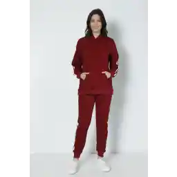 ست لباس ورزشی راه راه قرمز میس ورلد لیسا کلارت برای بارداری و پس از زایمان