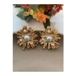 گوشواره گل بزرگ Pelin Aksesuar با مروارید و سنگ های آبی