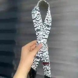 بند دوربین ترنگ مدل نستعلیق سفید Torang neck strap