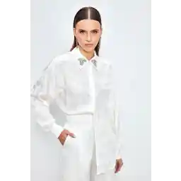 Sateen Yaka Aksesuarlı Desenli Gömlek - Ekru