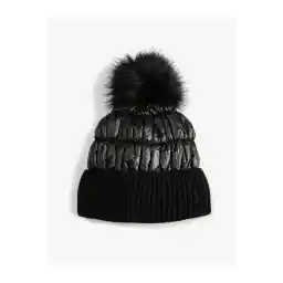 Koton Kapitone Bere Katlamalı Ponpon Detaylı