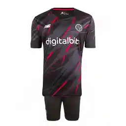 ست پیراهن شورت سوم فوتبال آس رم نیوبالانس | مشکی/قرمز