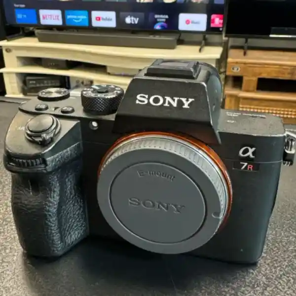 دوربین بدون آینه سونی دست دوم Sony Alpha a7R III body (شات 80000)