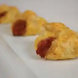 Reuben Puffs - Gourmet Frozen Beef Appetizers (45 Piece Tray)