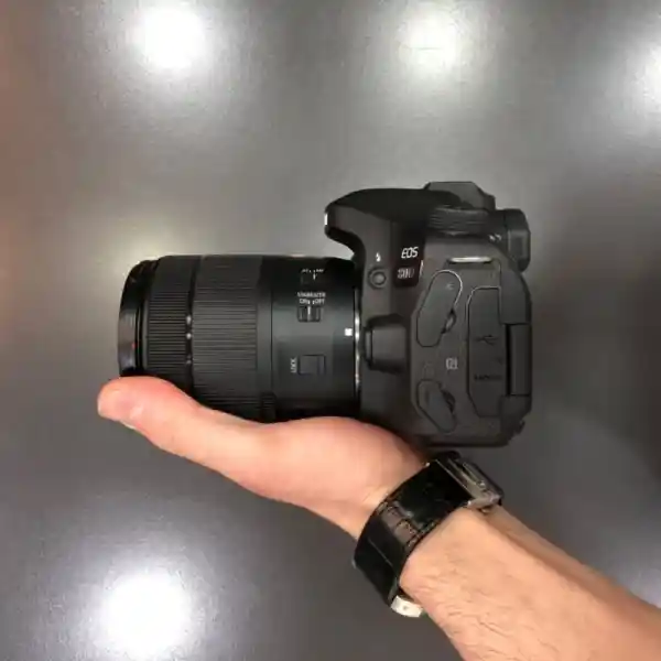 دوربین عکاسی کانن دست دوم Canon EOS 80D Kit 18-135mm f/3.5-5.6 IS USM Used ( 16000شات )