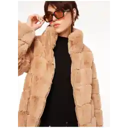 Dik Yaka Comfort Fit Kürklü Bej Kadın Mont DEYA023K