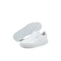 Puma حذاء رياضي كاجوال للسيدات من Skye Clean باللون الأبيض