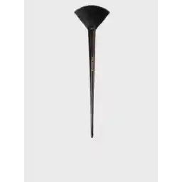Max Factor Pro Fan Brush by Mashael Ajeel – F5