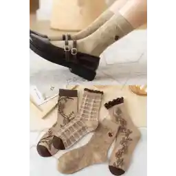 BGK 4 Pairs of Women's Beige Patterned Socks