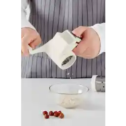 IKEA 17 Cm 2-Piece White Rotating Grater Apparatus - Upp Fulld 156YSERI