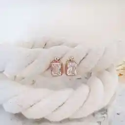 گوشواره ژوپینگ میخی سنگی طلایی تیسا اکسسوری