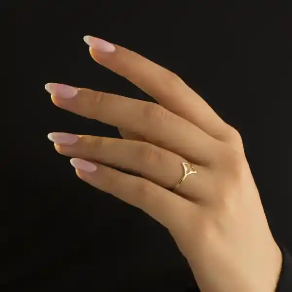 انگشتر طلا 18 عیار زنانه با طرح لویی ویتون مایا ماهک مدل MR0913 سایز 55
