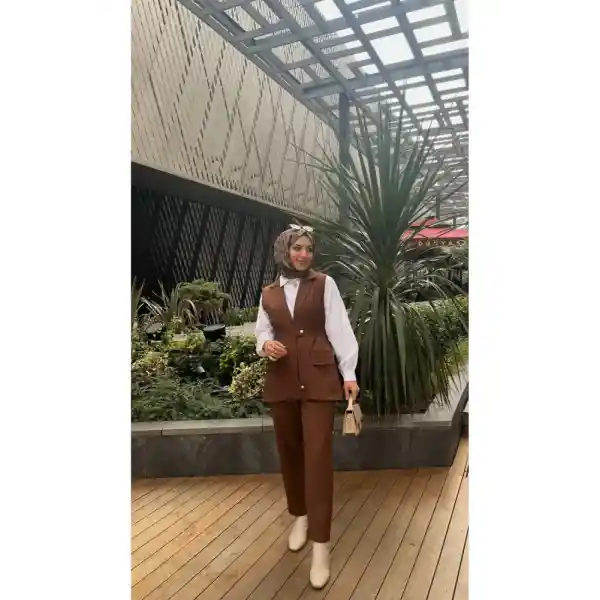 İpli Kadın Kahverengi Gömlek Pantolon Yelek Üçlü Takım