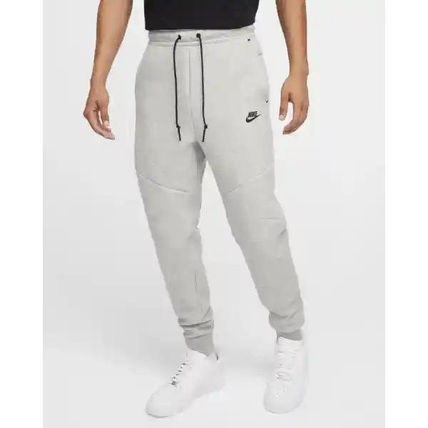 Nike Tech