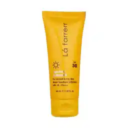 کرم ضدآفتاب و ضد لک بی رنگ لافارر SPF 30 مناسب پوست های خشک و معمولی حجم 40 میلی لیتر کرم ضدآفتاب و ضد لک بی رنگ لافارر SPF 30 مناسب پوست های خشک و معمولی حجم 40 میلی لیتر